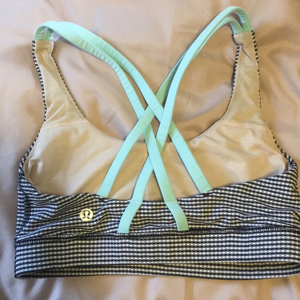Lululemon sports bra